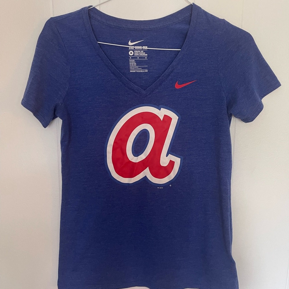 Womens Nike Atlanta Braves T-shirt Medium